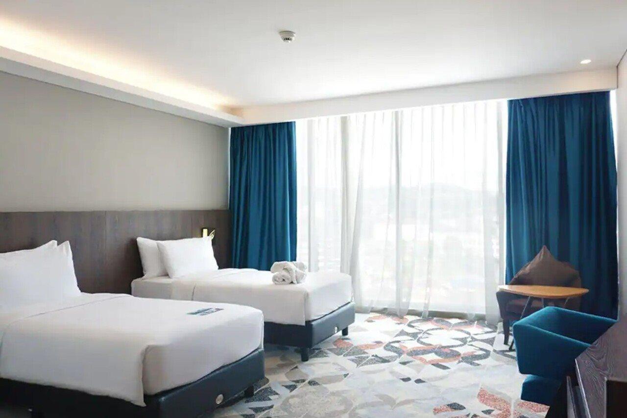 Golden Tulip Springhill Lampung Hotel Bandar Lampung Exterior photo