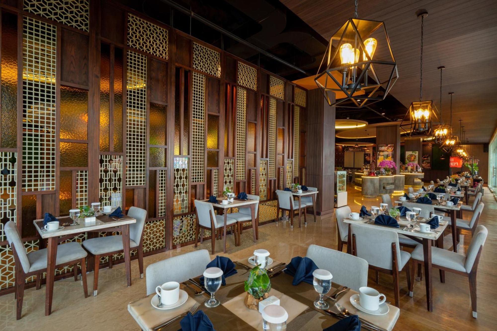 Golden Tulip Springhill Lampung Hotel Bandar Lampung Exterior photo