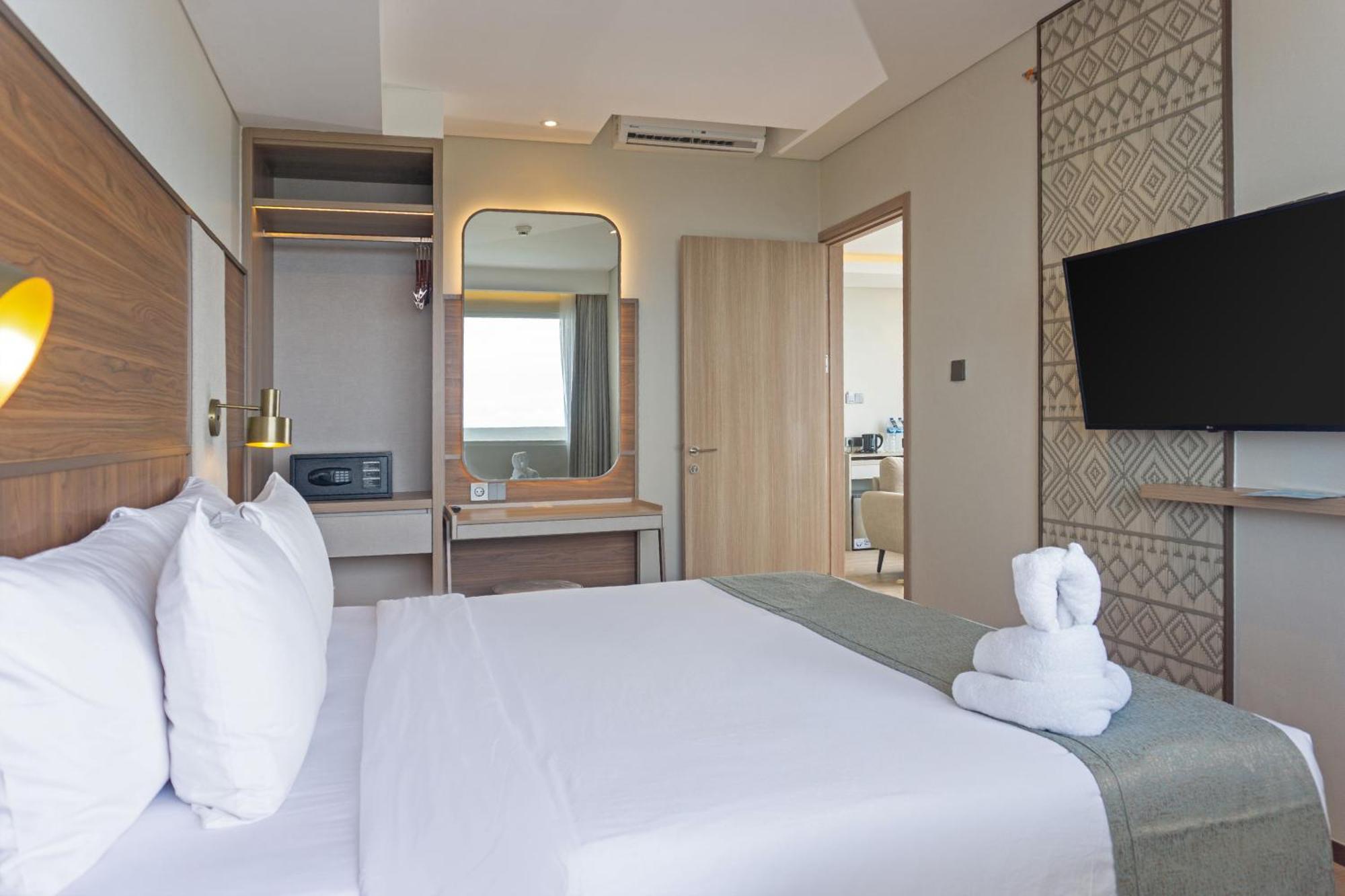 Golden Tulip Springhill Lampung Hotel Bandar Lampung Exterior photo